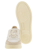 Autry Medalist Low Leather Sneakers