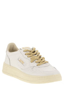 Autry Medalist Low Leather Sneakers
