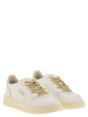 Autry Medalist Low Leather Sneakers