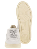 Autry Medalist Low Leather Sneakers