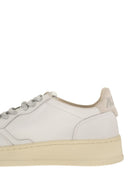 Autry Medalist Low Leather Sneakers