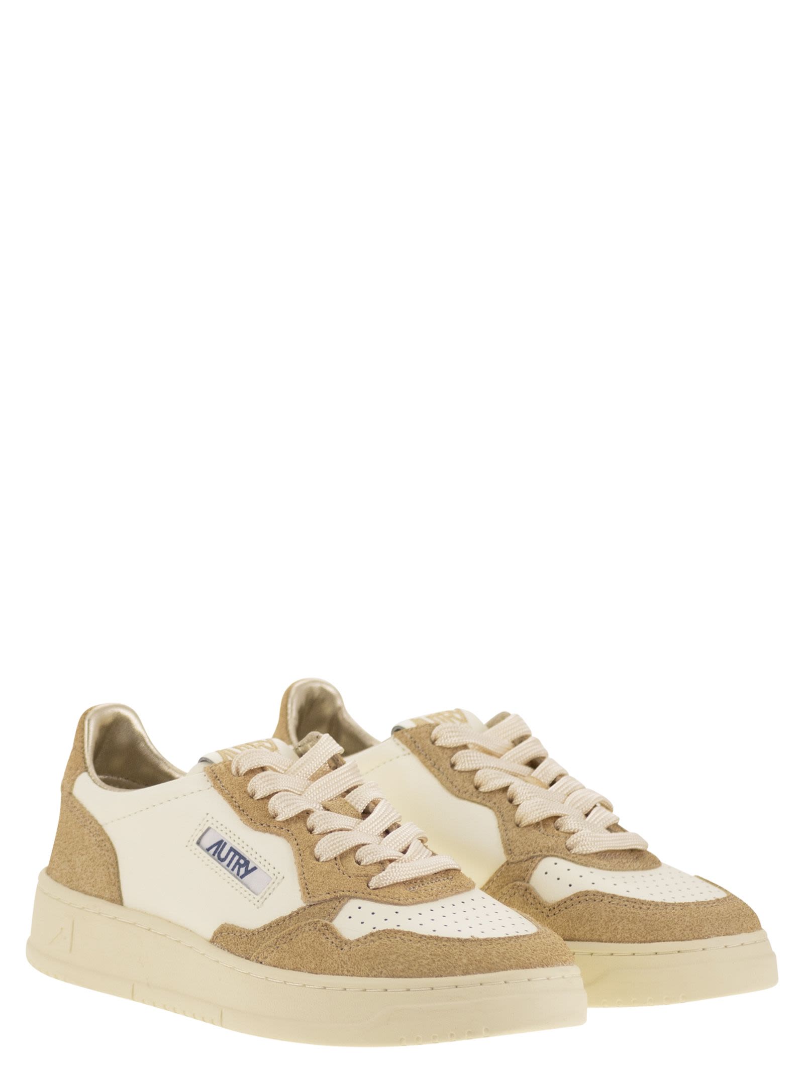 Autry Medalist Low Sneakers With Two Tone Glitter