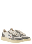 Autry Medalist Low Leather Sneakers