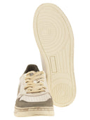 Autry Super Vintage Leather Sneakers