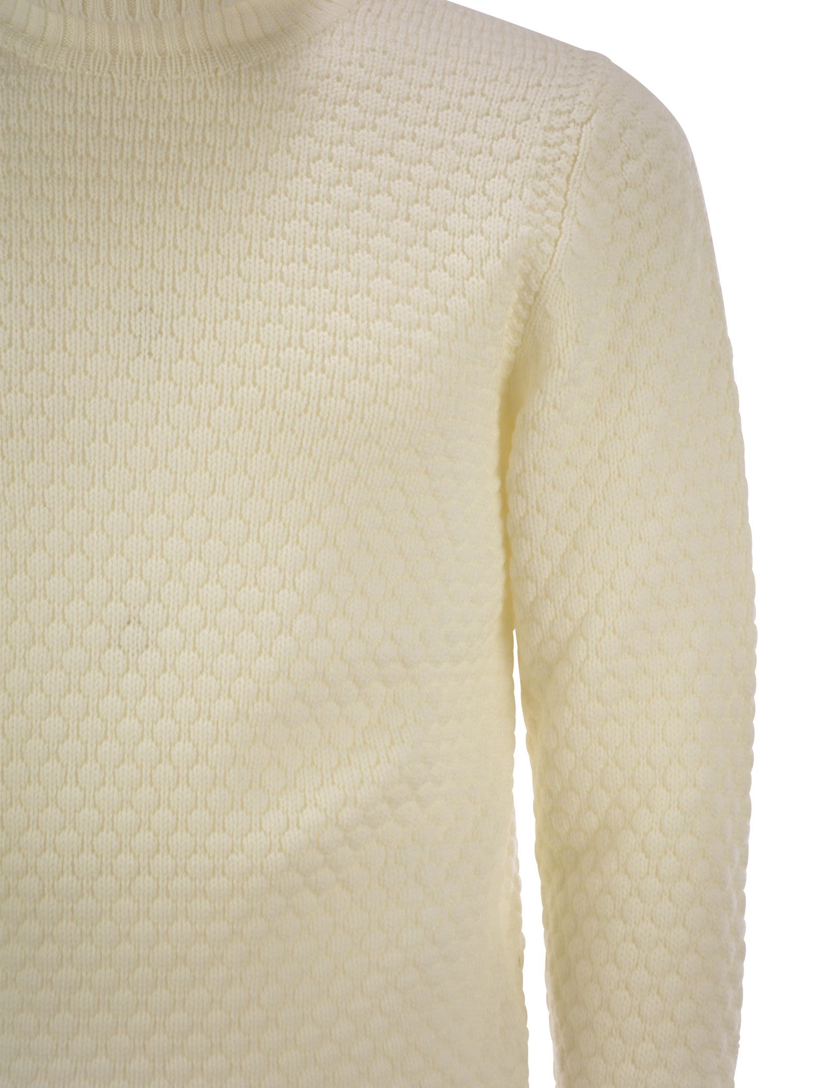 Rakki' Honeycomb Stitch Turtleneck White