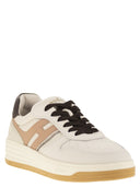 Hogan H630 Leather Trainers With H On The Side