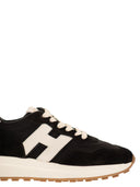 Hogan H641 Trainers With H On The Side