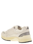 Autry Hyperway Sneakers