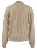 Brunello Cucinelli Cashmere v Neck Sweater med halskæde