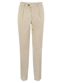 Brunello Cucinelli Grement Dyed Leisure Fit pantalon dans American Pima Comfort Cotton avec des plis