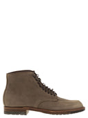 Boot à lacets d'Alden Suede