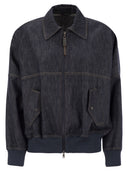 Brunello Cucinelli牛仔布效应Twill Bomber夹克，带有闪亮的拉链
