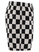 Vilebrequinは、チェッカーパターンを備えたショートパンツを泳ぎます