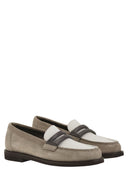 Brunello Cucinelli Suede Moccasin med dyrbar klämma
