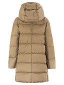 Herno eine Form -Down -Jacke mit Kapuze