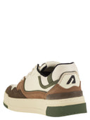 أوتري سي إل سي للنساءs مدرب الجلود