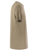 تي شيرت مهيب بأكمام قصيرة من اللايوسل والقطن