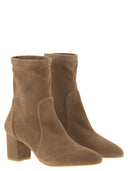 Stuart Weitzman Yuliana 60 스웨이드 가죽 발목 부츠