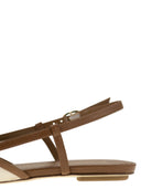 Stuart Weitzman Kitty leer en linnen slingback
