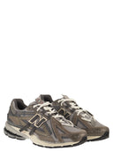 New Balance U1906 Sneakers