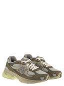 New Balance U2010 Trainers With Side Logo