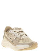 New Balance Arishi Arishi跑步鞋