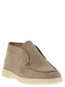 Stivale deserto di Santoni in Nubuck
