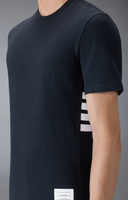 T-shirt a maniche corte Thom Browne con righe a 4 barre ingegnerizzate in piqué classico