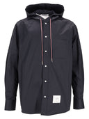 Vestibilità dritta con cappuccio di Thom Browne L/S Camicia con dettaglio polsino Rwb, abbottonatura frontale e fascia da braccio in poliestere cotone