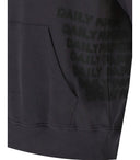 Sudadera negra de sobrecarga de papel diario