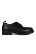Valentino Garavani Derbys