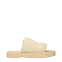 Burberry Slippers En Clogs Damess Leer Beige/Boter