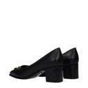 Salvatore Ferragamo Comiso Décolleté Women's Leather Black