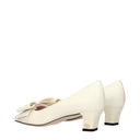 Valentino Garavani Women's Décolleté Beige/Ivory Leather