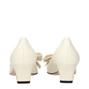 Valentino Garavani Women's Décolleté Beige/Ivory Leather