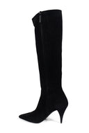 Saint Laurent uda wysokie buty Kiki