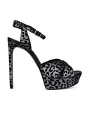 Sandały hołdu Saint Laurent Bianca