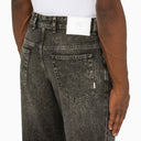 Jeans regolari ribelli grigio scuro di Denim Torino