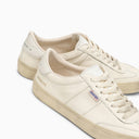 Sneaker blanca de la estrella del alma de ganso dorado