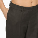 Nuestros pantalones de lana grises de lana.