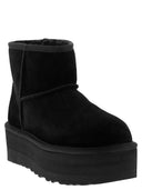 UGG Classic Mini Platform -Knöchelstiefel mit Plattform