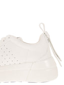 Red V Sneakers Bowalk