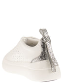 Red V Sneakers Bowalk