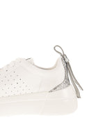 Red V Sneakers Bowalk