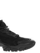 Moncler non lascia alcuna traccia di addestratori high top