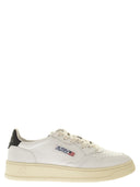 Autry Medalist Low Leather Sneakers