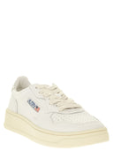 Autry Medalist Low Leather Sneakers