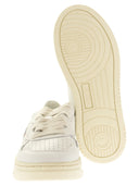 Autry Medalist Low Leather Sneakers