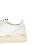 Autry Medalist Low Leather Sneakers