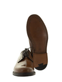 Derby lucido di Shannon in chiesa